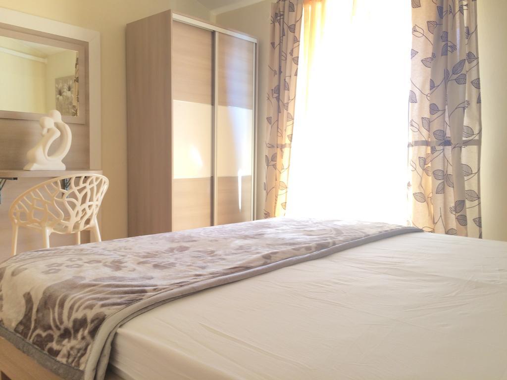 Apartmani Adriatic Ana Novalja Exteriör bild